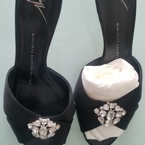 Giuseppe Zanotti Taz jewelled Sandals